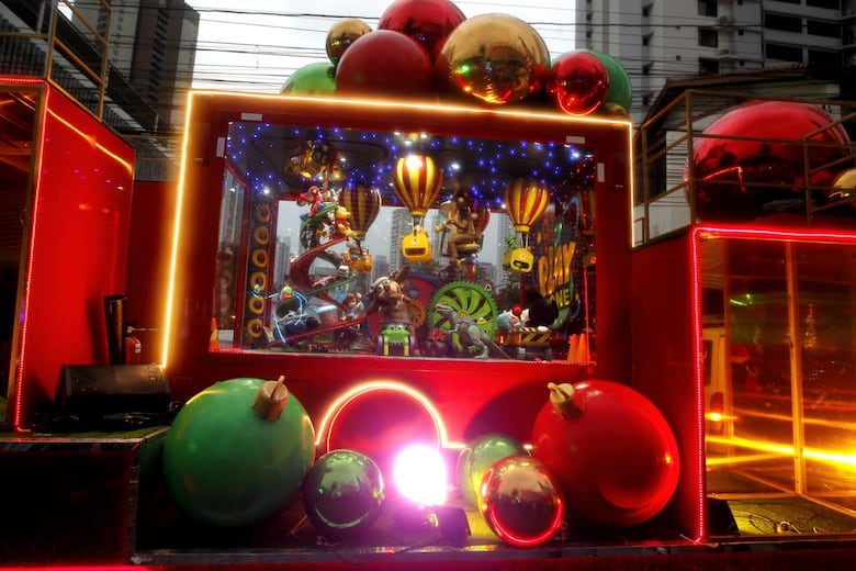 El Desfile de Navidad City Of Stars 2025 en fotos