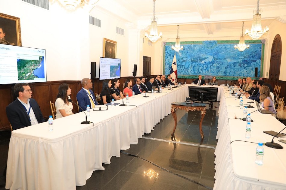 MOP iniciará proceso para licitar rehabilitación de la Panamericana Oeste