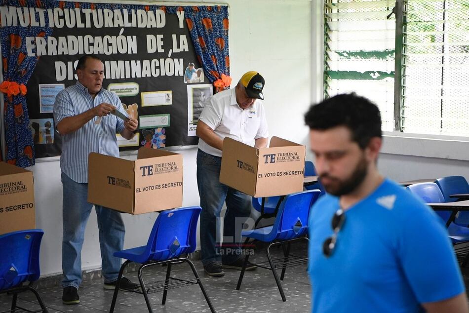 Escuelas utilizadas como centros de votación permanecerán cerradas el lunes 6 de mayo