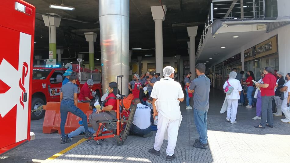 Incidente en la 12 de Octubre: bomberos atienden emergencia en supermercado