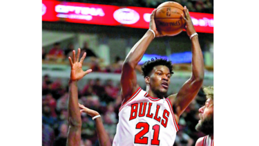 Butler se crece y los Bulls se imponen