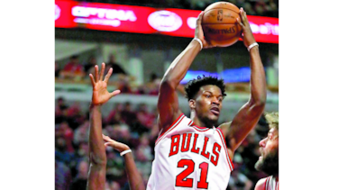 Butler se crece y los Bulls se imponen