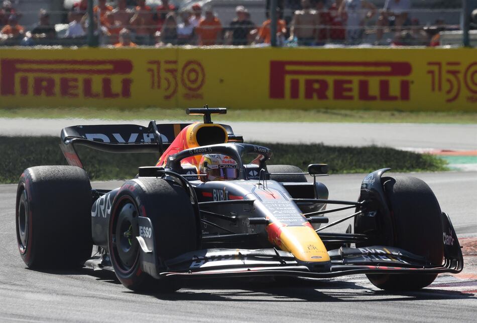 Verstappen también vence en Monza y Carlos Sainz roza el podio