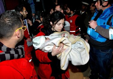 Un total de mil 151 civiles, de ellos 500 niños, han sido evacuados de Homs