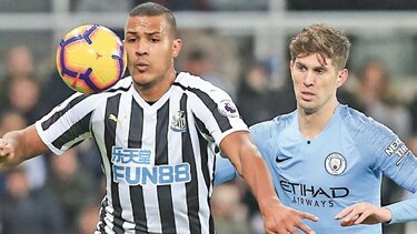Newcastle vino de atrás para vencer al Mánchester City