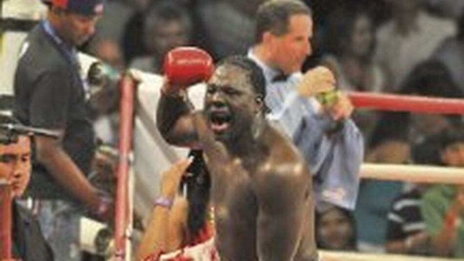 Jones podría chocar ante el cubano Yoan