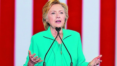 Hillary Clinton defiende su candidatura