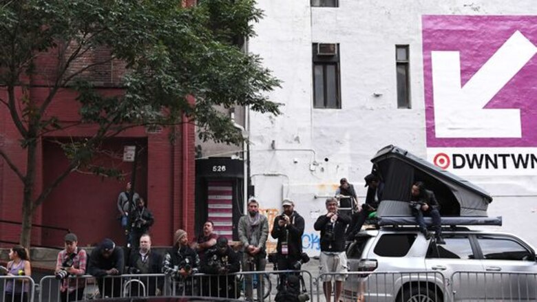 Kim Kardashian logró desatarse y llamar a su guardaespaldas tras asalto