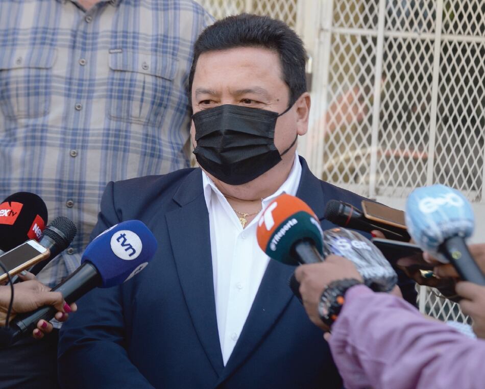 Renuncia del procurador Ulloa ‘deja más vacíos que respuestas’, dice Transparencia Internacional