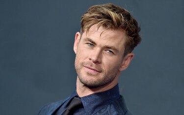 Chris Hemsworth dice que se identifica más con los personajes graciosos que con los héroes