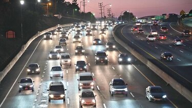 GM, Toyota y Chrysler se unen a Trump en tema de emisiones