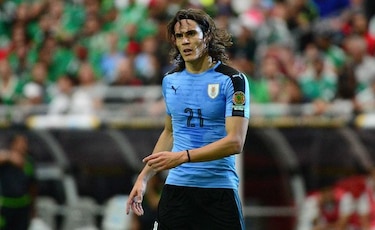 Cavani: 'Lo del himno es una falta de respeto hacia un país'