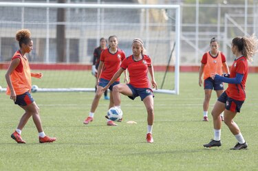 Quintana no quiere perder ningún segundo de trabajo con las chicas