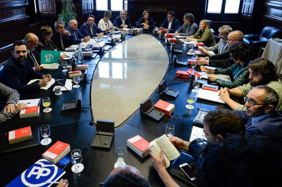 Independentistas en Cataluña proponen un pleno parlamentario el jueves