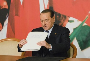 Berlusconi pide la revisión del caso Mediaset y aplazar el voto por su escaño