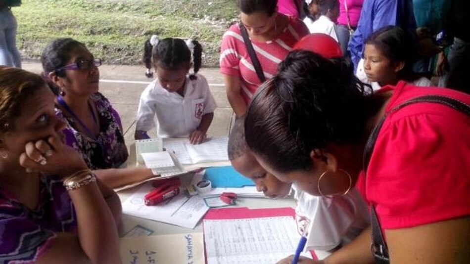 Meduca aún no completa el registro de los estudiantes para el cobro de la beca de concurso y Pase-U
