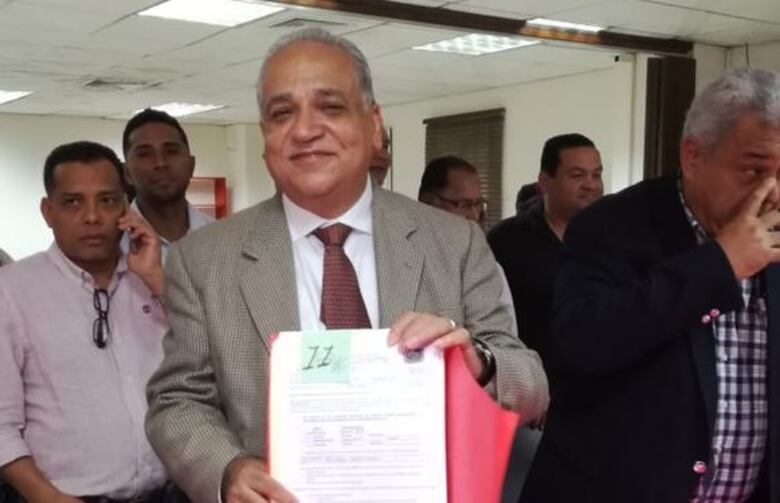 Martinelli se postula como precandidato a diputado por el circuito 8-8