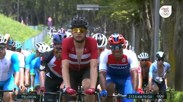 El ciclista ecuatoriano Richard Carapaz gana prueba de ruta; panameño Jurado no termina la carrera