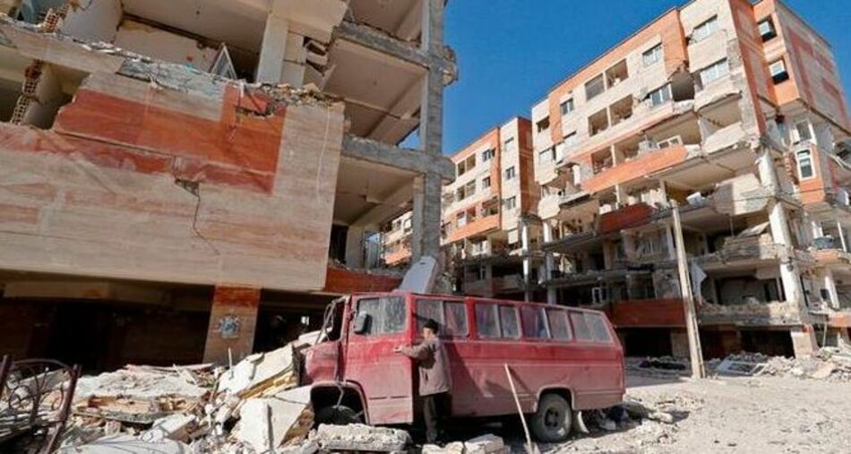 Al menos 5 muertos y 120 heridos deja un sismo en Irán