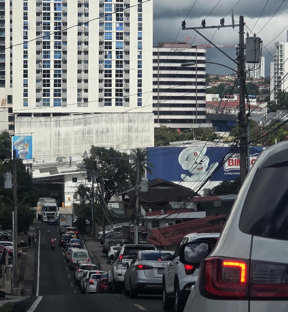 Tráfico colapsó por obras, lluvias y accidentes en principales vías capitalinas
