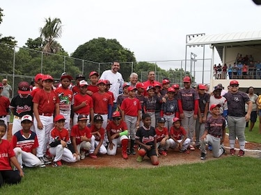 Inauguran complejo Deportivo Roberto Kelly en Don Bosco
