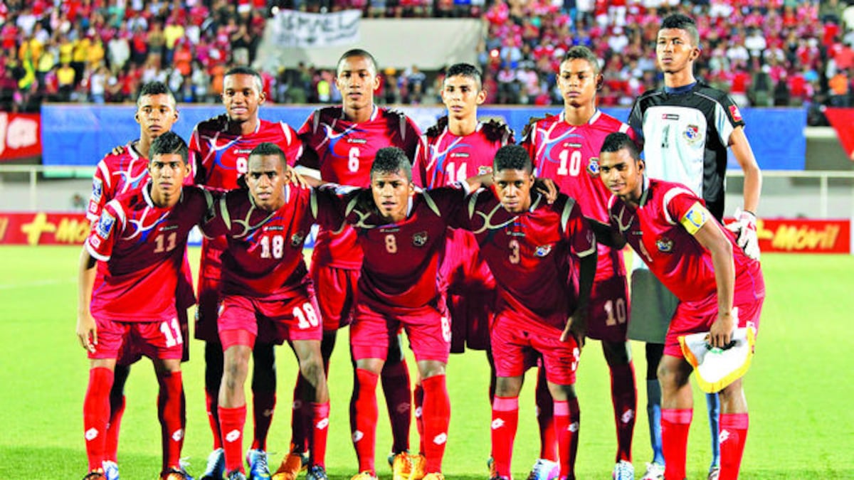Selección Sub-17 que fue anfitriona y clasificó al Mundial de Emiratos Árabes Unidos 2013.