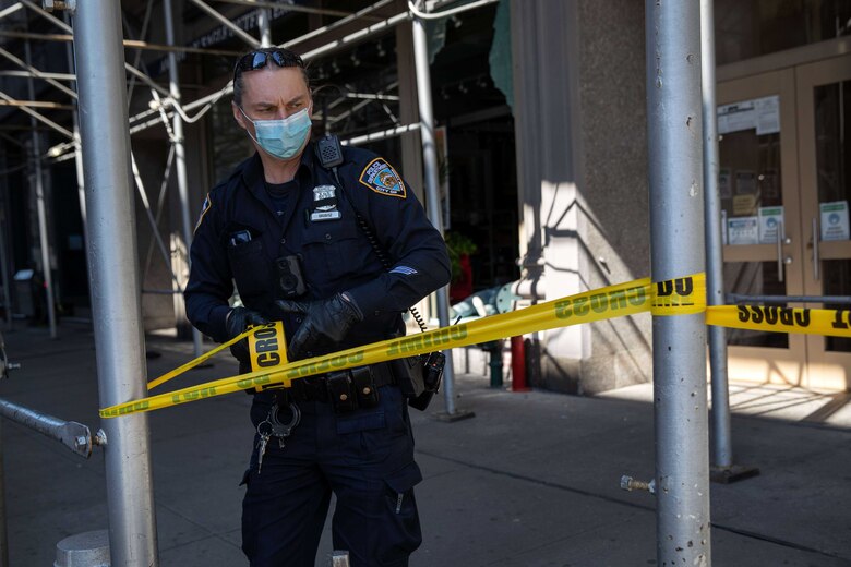 La ira se apodera de Estados Unidos, los disturbios estremecen al país que gobierna Trump