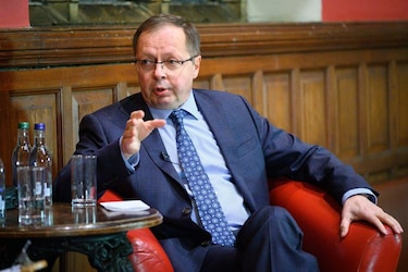 Embajador ruso en Londres niega implicación de Moscú en espionaje sobre vacunación anti-Covid