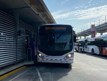 Llegó diciembre: MiBus brinda recomendaciones ante incremento de ‘tranques’ en la capital