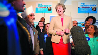Conservadores británicos, con sólida ventaja para comicios