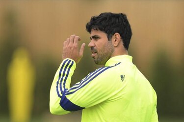 Costa tiene una 'mínima posibilidad' de jugar el domingo, según Mourinho