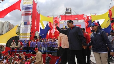 Maduro convoca a 'asamblea ciudadana' para una nueva Constitución en Venezuela