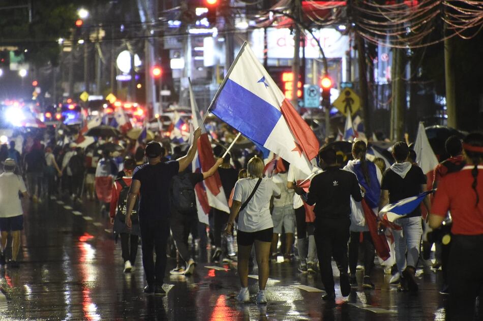 La moratoria minera por decreto no silencia los coros de protesta