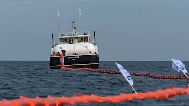 Nueva máquina lucha contra 'isla de basura' en el Caribe hondureño