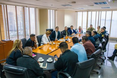 Autoridades y sector hotelero fortalecen acciones para la seguridad de los turistas