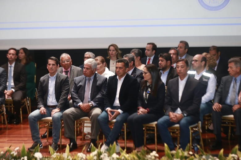 Estos son los candidatos que firmaron el pacto ético electoral