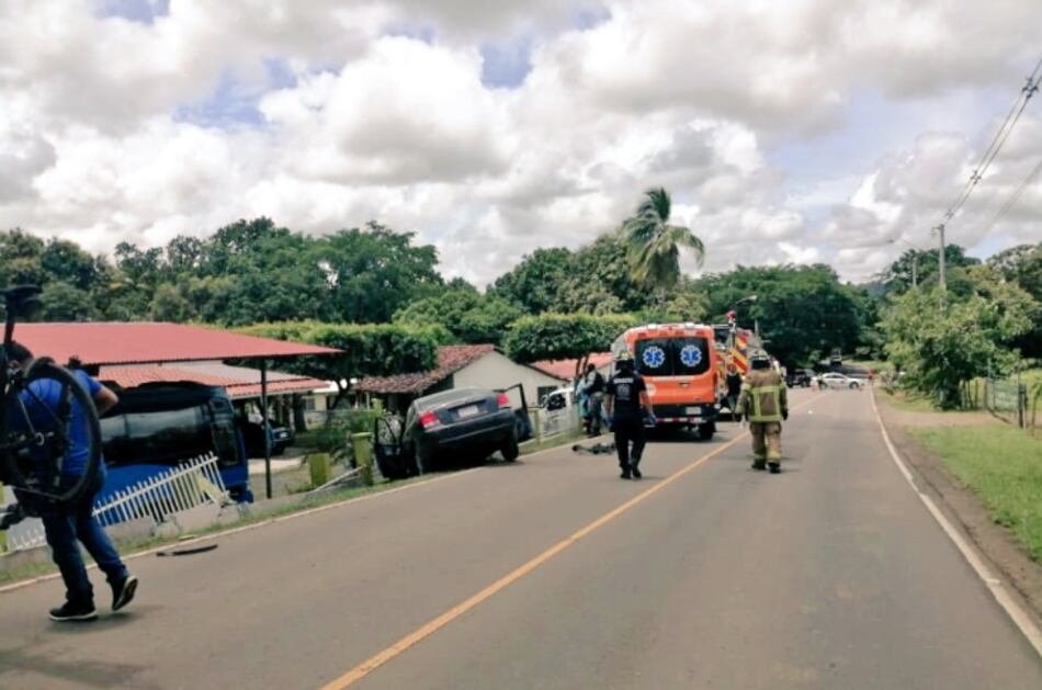 Dos ciclistas fallecen por colisión en Las Tablas 