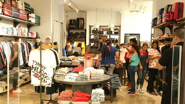 Tímida  llegada de compradores en el Black Friday tropical