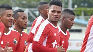 El Toro Blackburn se reporta con la Sele