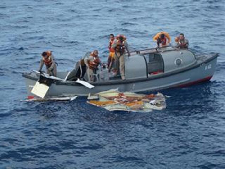 EU envía tecnología para buscar cajas negras de avión