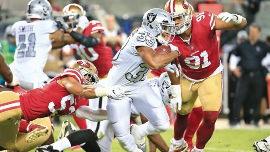 Brady y Rodgers, en duelo de consagrados de la jornada