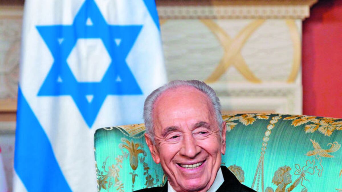 Shimon Peres tenía 93 años, nació en un territorio que antes era polaco y hoy es Bielorrusia. Emigró a tierras palestinas, en tiempos de dominio británico.
