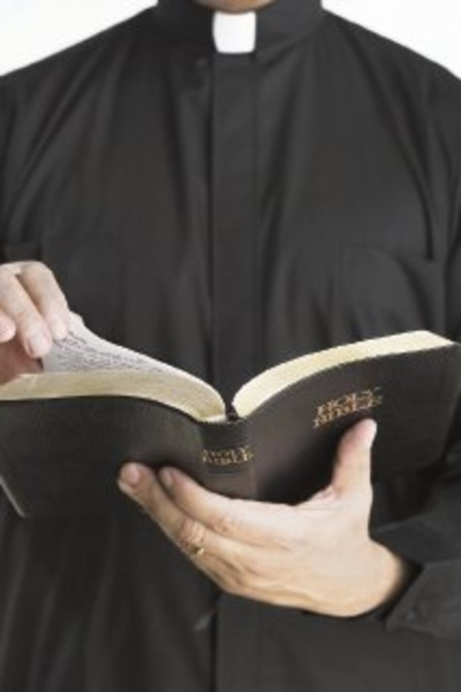 ‘Sacerdote’ y ‘religioso’ no son sinónimos