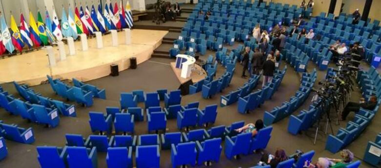 Minuto a minuto: candidatos presidenciales debaten sobre el turismo