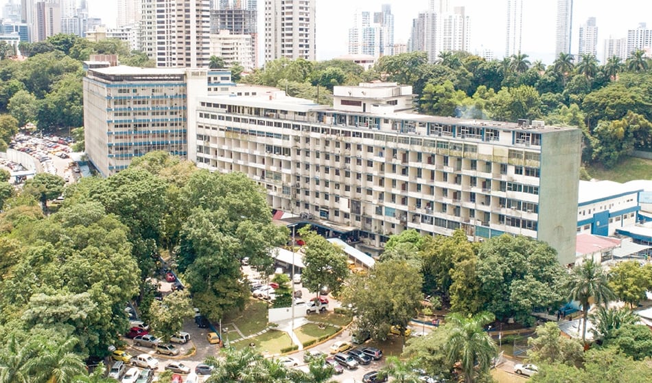 Jefes de hospitales se reúnen ante rebrote