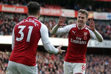 El City no baja el ritmo; United vence al Tottenham