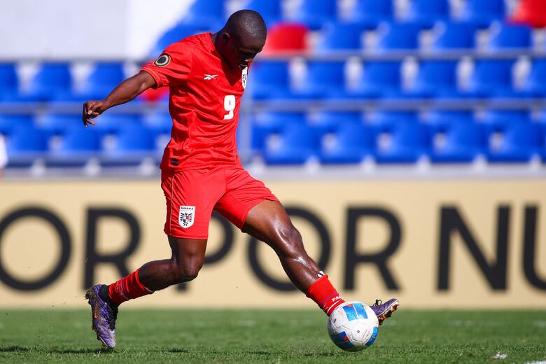 Jorge Dely Valdés y los ambiciosos planes para el Francia y Chile