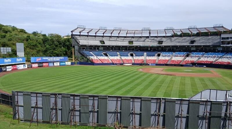 Clausuran el estadio Rod Carew por fallas estructurales: Pandeportes anuncia reparación de $1 millón de dólares