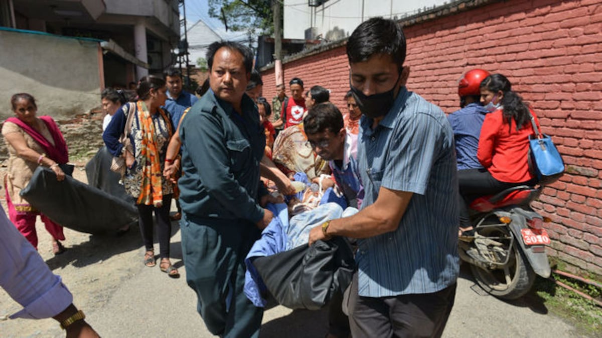 Al menos 57 muertos en otro gran sismo en Nepal