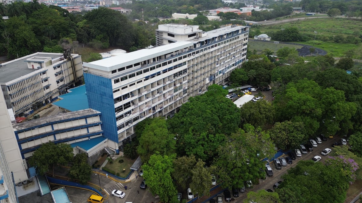 CSS cancela licitación de $1.1 millones para renovar fachadas del Complejo Hospitalario
